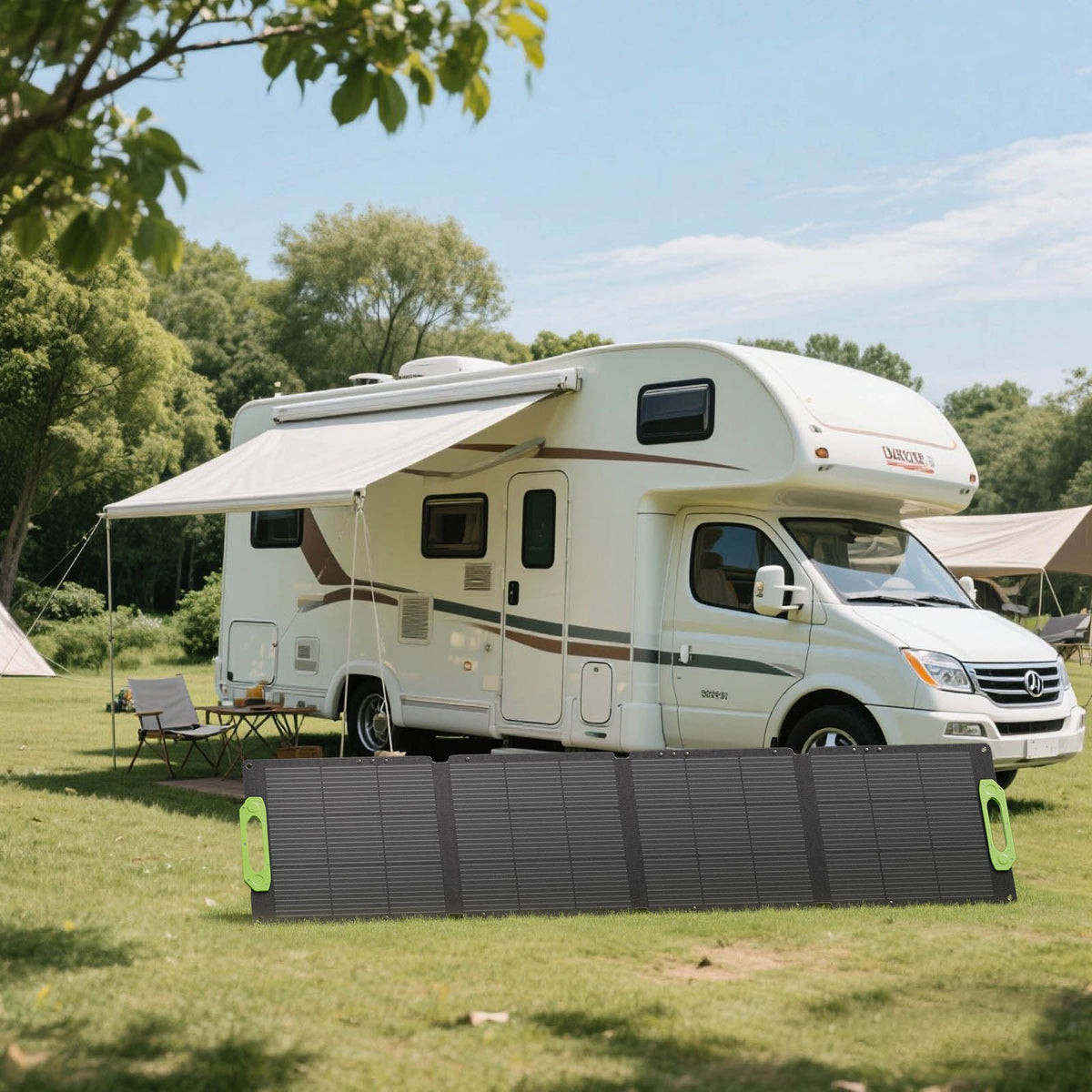 Pourquoi choisir un panneau solaire pliable ou flexible pour votre balcon ou camping-car en France ?